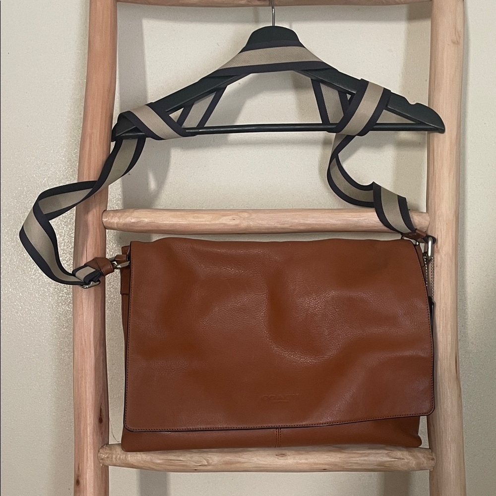 COACH Messenger Bag